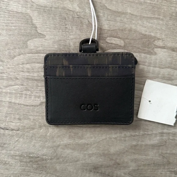 Cos Cardholder - Picture 2 of 5